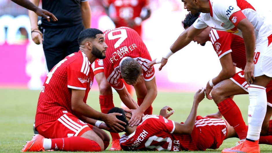 بيلد: موسيالا ينهار خلال تدريب الفريق، اللاعب بخير حالياً