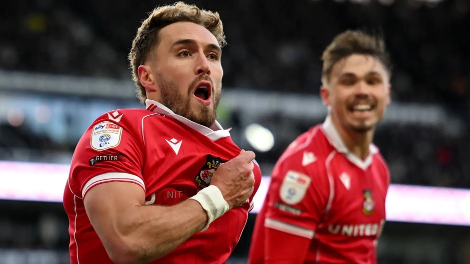 El viaje de Wrexham hacia la promoción a la Championship: el propietario de Hollywood dice que el fortalecimiento "solo carece del momento adecuado", la expansión de los playoffs trae beneficios